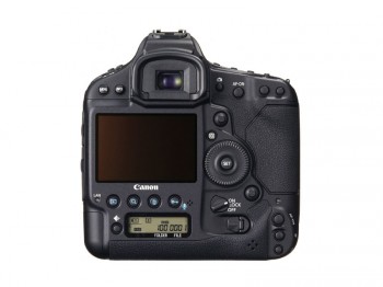 3_EOS-1D X_bodyonly_back_REV1_EUR Bild: Canon