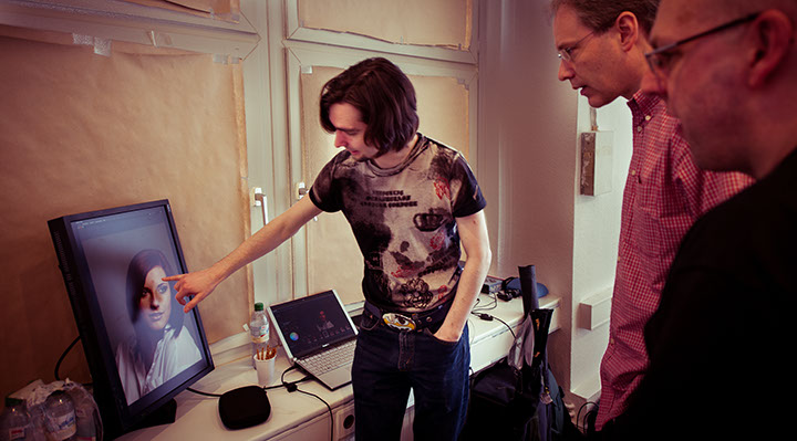 Bildkontrolle und kurze -besprechung mit Tethered Shooting Bildkontrolle und kurze -besprechung mit Tethered Shooting
